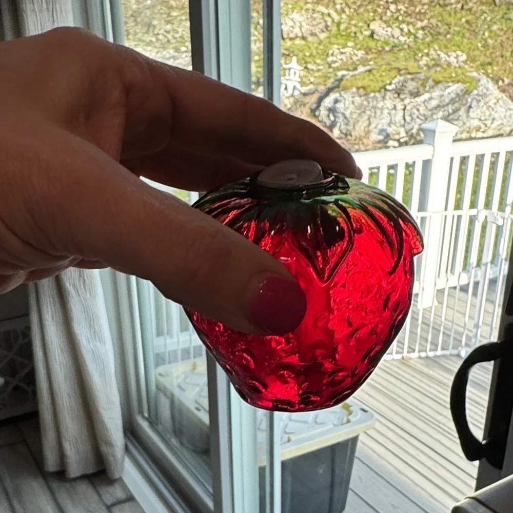 Strawberry Glass Mini Vases (Pair) - Picture 3 of 3